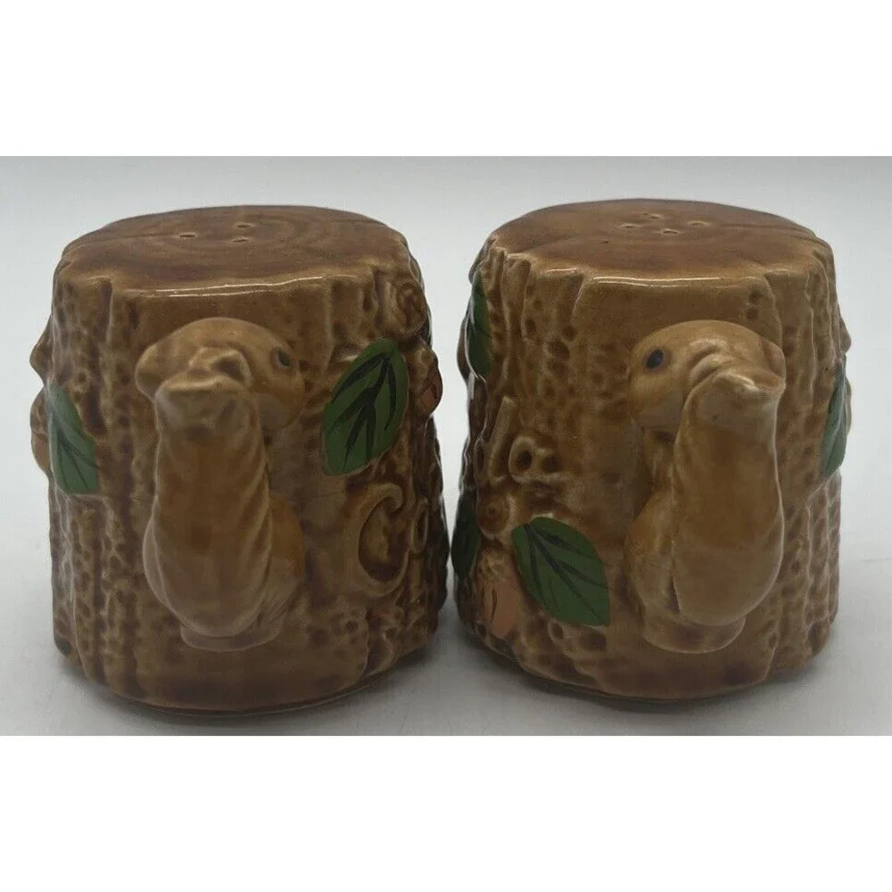 Vintage Ceramic Squirrel Tree Log Souvenir Canada Salt Pepper Shakers Japan